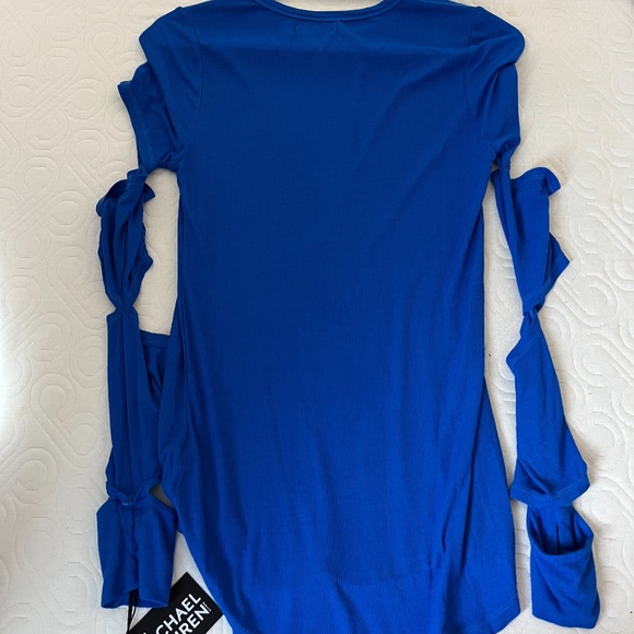 Revolve Top - Picture 3 of 3